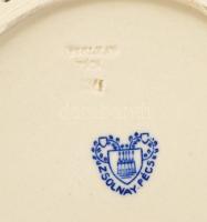 Zsolnay 1887-1889 historizáló, áttört tányér. Kézzel festett, jelzett, kopásokkal. Formaszám 2241. d...