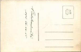 1941 Balatonalmádi, Fövenyfürdő, strand, nyaraló férfiak korabeli fürdőnadrágban. photo