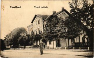 1908 Tiszafüred, Vasúti indóház, vasútállomás. Goldstein L. kiadása (fl)