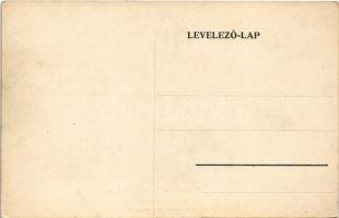 Budapest XII. Üdvözlet a Turul madrához címzett vendéglőből, kert, cigány muzsikusok. Németvölgyi út...