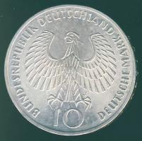 NSZK 1972J 10M Ag "Olimpia-láng" T:2+