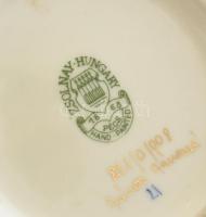 Zsolnay porcelán váza. Kézzel festett, jelzett, (János Jánosné) hibátlan. 27,5 cm
