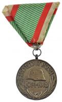 1929. "Magyar Háborús emlékérem kardokkal, sisakkal" ezüstözött bronz kitüntetés mellszala...