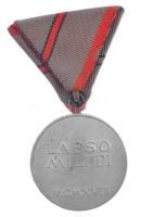 1918. "Sebesültek Érme" Al kitüntetés eredeti mellszalagon. Szign.: R. Placht (38mm) T:2 /...