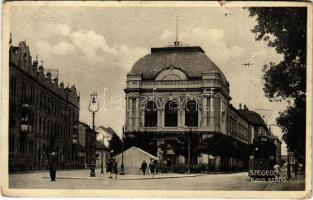 Szeged, Hotel Kass szálloda, villamos (lyuk / pinhole)