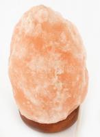 Dekoratív sólámpa, fa talapzaton, működik, m: 20 cm