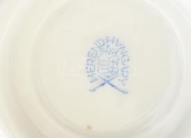 3 db Herendi petrezselymes teáscsésze, kis kopásokkal. Jelzett