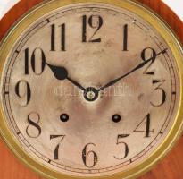 Asztali / kandalló óra. Ingajáratos, felesütős, szép hanggal, működő, jó állapotban. Fazettált üvegb...