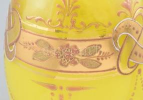 Antik francia uránüveg váza, kopásokkal, m: 12 cm