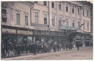 1918 Arad, Atzél Péter utca, Wallfisch Ármin, Husserl M. és Ifj. Klein Mór üzletei, Aradi Ipar és Népbank, Hungária biztosító. Husserl M. kiadása / street view with shops, bank, insurance company