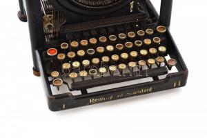 cca 1930 Remington írógép magyar billentyűzettel. Működőképes, kopott