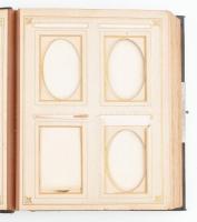 Antik, XIX. sz. fotóalbum, dombornyomott, historizáló ornamentikával díszített bőrkötésben, réz csat...