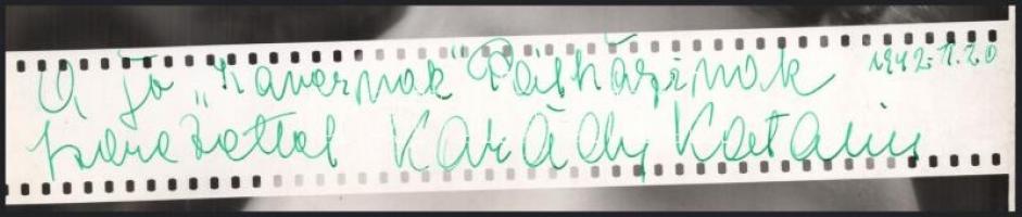 1942 Karády Katalin (1910-1990) színésznő aláírása az őt ábrázoló fotón, a fotót készítő Pálházy Gyu...