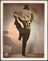 Rökk Marika (1913-2004) színész-táncosnő portréja, UFA fotó, színezett, kis rajzszeg ütötte lyukakkal, 30×24 cm