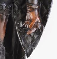 BARRE jelzéssel: Pajzsos katona. Öntött, patinázott bronz,márvány talapzaton,bronz talapzatán jelzet...