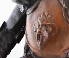 BARRE jelzéssel: Pajzsos katona. Öntött, patinázott bronz,márvány talapzaton,bronz talapzatán jelzet...