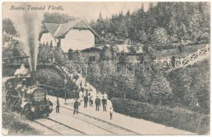 Tusnádfürdő, Baaia Tusnad; vasútállomás, gőzmozdony, vonat. Adler Tusnás Brasov / railway station, locomotive, train (EK)