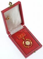 ~1970. "XV Törzsgárda - Külker. Minisztérium" aranyozott, zománcozott kitüntető jelvény mi...