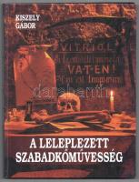 Kiszely Gábor: A leleplezett szabadkőművesség. Bp., 2000,Korona Kiadó. Kiadói kartonált papírkötésben