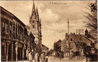 Komárom, Komárnó; Nádor utca, templom, Szentháromság szobor, üzletek / street, church, shops (ragasztónyom / gluemark)