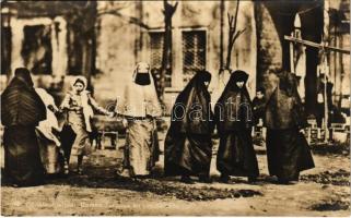 Constantinople, Istanbul; Dames Turques en promenade / Turkish ladies out for a walk