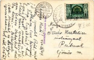 1940 Székelyudvarhely, Odorheiu Secuiesc; fagereblyék szállítása lovaskocsin / wooden rakes being tr...