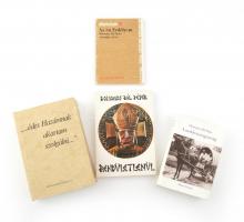 Domokos Pál Péter 4 könyve: ,,...édes Hazámnak akartam szolgálni..." Összeáll.: - - . Bp., 1979, Szent István Társulat. + A moldvai magyarság. Bp., 1987, Magvető. + Az én Erdélyem. - - elmondja életét Balogh Júliának. Életutak 1. Bp., 1988, Vita. + Rendületlenül... Márton Áron Erdély püspöke. Bp., é.n., Eötvös-Szent Gellért Egyházi Kiadó. Vegyes állapotban.