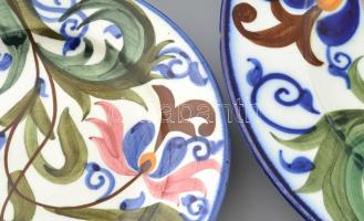 Láng és Mayer Városlőd. Kerámia fali tányér készlet. 6+1 darabos. Jelzett, kézzel festett, d: 31cm, ...