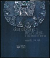 Tarsolylemezek. A honfoglaló elit kincsei. Kiállítási katalógus. Szerk.: dr. Virágos Gábor. Bp., 2022, Magyar Nemzeti Múzeum. Gazdag képanyaggal illusztrálva. Kiadói papírkötés.