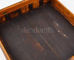 Üveg tárló Metszett üveggel, kulccsal 55x55 cm