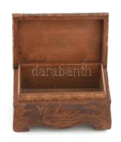 Szecessziós faragott fa ládika Gräfenberg .7x11x6 cm
