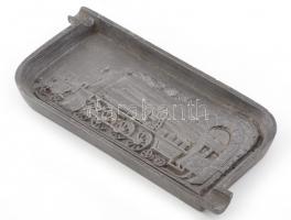 cca 1910-1920 Gőzmozdonyos mintájú ón hamutartó, jó állapotban, 9×18 cm / Vintage pewter ashtray wit...
