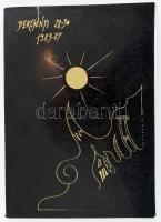 Bercsényi 28-30. A BME Építészmérnöki Kar Kollégiumának időszakos tájékoztatója. 1983-87. Bp., 1987, BME Építészmérnöki Kar, 386 p. Gazdag fekete-fehér képanyaggal illusztrált. Kiadói papírkötés, szétvált fűzéssel, lejáró borítóval.