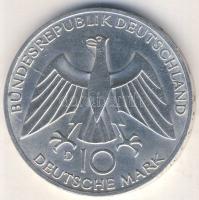 NSZK 1972D 10M Ag "Az összefogás szimbóluma" T:2+