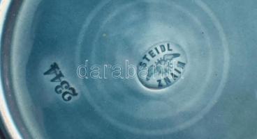 Josef Steidl Znaim majolika dísztányér, plasztikus virágmintával, kézzel festett, jelzett, kisebb ko...