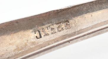 Ezüst(Ag) kereszt, 2 db, jelzett, h: 4,5 és 5 cm, bruttó: 10,8 g