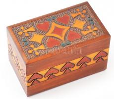Francia kártya, két pakli, faragott fadobozban