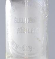 cca 1939 Rimamurány-Salgótarjáni Vasmű Rt. Főélelmezési üzlete szódásüveg, jelzett fej: Vető Sándor ...