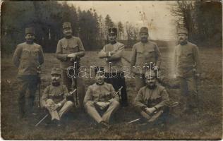 1915 Osztrák-magyar katonák csoportja / WWI Austro-Hungarian K.u.K. military, group of soldiers. photo + K.u.K. Chef des Feldtelegraphen-Wesens K.U.K. FELDPOSTAMT 51 (b)