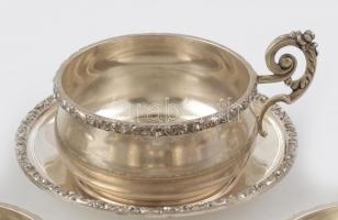 Ezüst (Ag) 6 darab teáscsésze aljjal, jelzett: osztrák Diannás jelzés, egyik csészén horpadás nettó:...