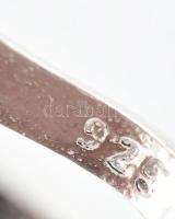 Ezüst(Ag) fülbevalópár szintetikus rubinnal, jelzett, h: 3,5 cm, bruttó: 7,4 g