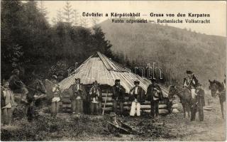 Kárpátok. Ruszin (rutén) népviselet / Karpaten. Ruthenische Volkstracht / Zakarpattia Oblast. Rusyn (Ruthenian) folklore from the Carpathian Mountains