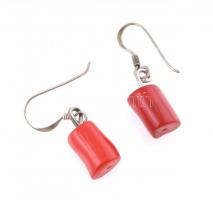 Ezüst(Ag) fülbevalópár korallal, jelzett, h: 1,5 cm, bruttó: 2,6 g