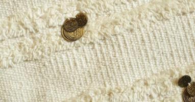 Marokkói berber fali szőttes, szőnyeg. Réz pénzekkel az ördög és ártó szellemek ellen. Gyapjú, kézze...