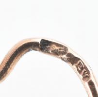 Arany (Au) 14K piros, fehér köves fülbevalópár, jelzett, 1,6×1,1 cm, bruttó: 2,4 g