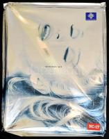 Madonna-Steven Meisels: Madonna Sex. New York, 1992, Warner Books. Angol nyelven. Első kiadás. Spirálozott kemény-kötés, bontatlan kiadói védőfóliában. Gyűjtői darab./  In unopened foil. Collectors item.