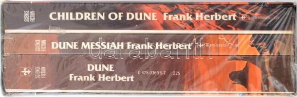 cca 1970-1980 Frank Herbert: The Complete Dune Trilogy. 1. köt.: Dune. 2. köt.: Duna Messiah. 3. köt...