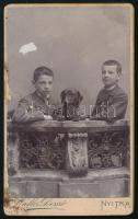 cca 1905 Gyerekek kutyával, keményhátú fotó Kallós Dezső nyitrai műterméből, felületi sérüléssel, 10,5×6,5 cm