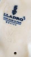 Lladró spanyol figura pár, Kentaúrok., kézzel festett porcelán, jelzett, hibátlan m: 24,5 cm