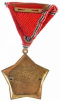 ~1970. "Kiváló Munkáért" aranyozott, zománcozott fém kitüntetés mellszalagon, az egészségü...